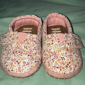 Baby shoes